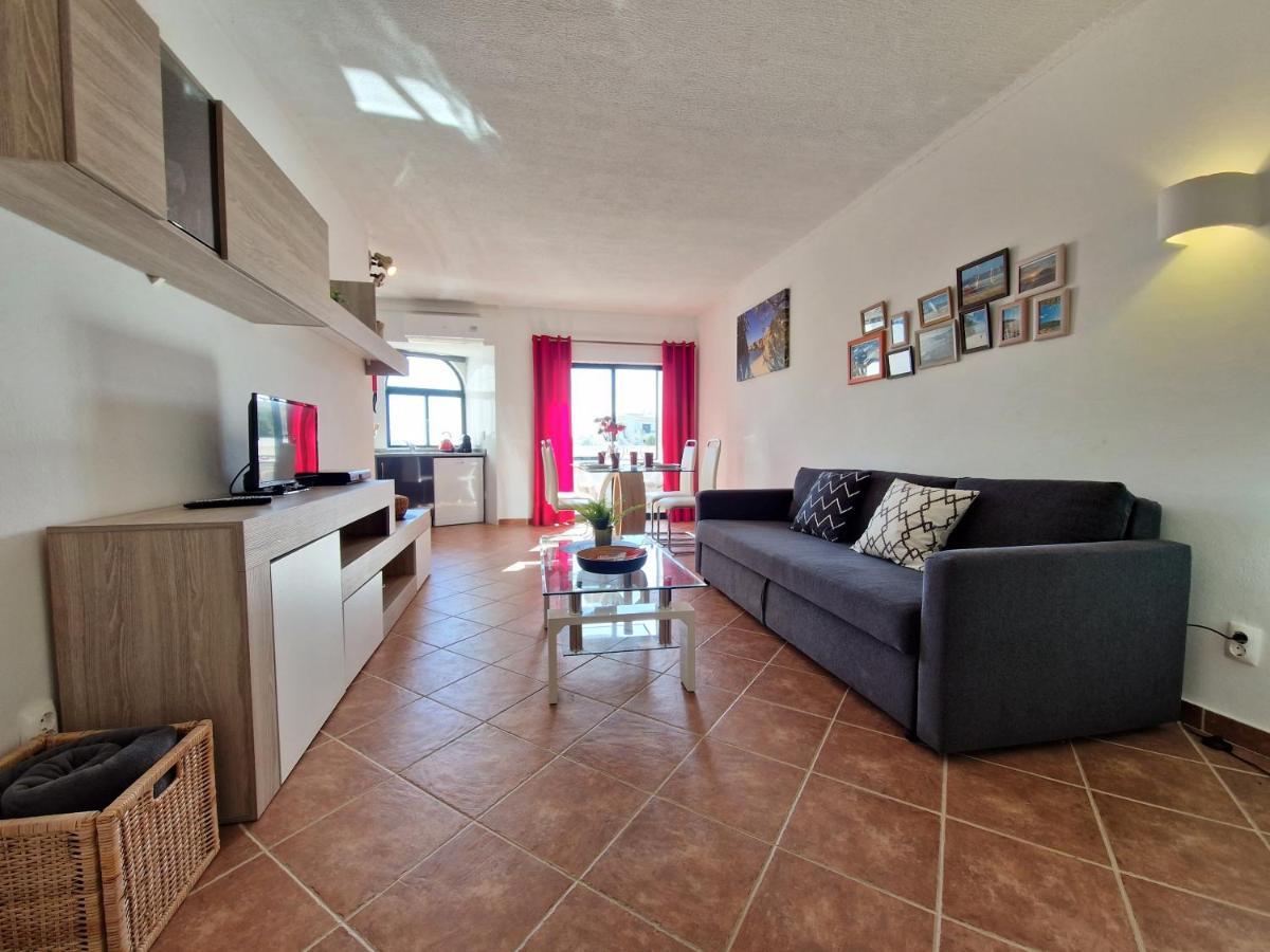 Apartment Pleasant T1 With Open View In A Calm Area Alvor